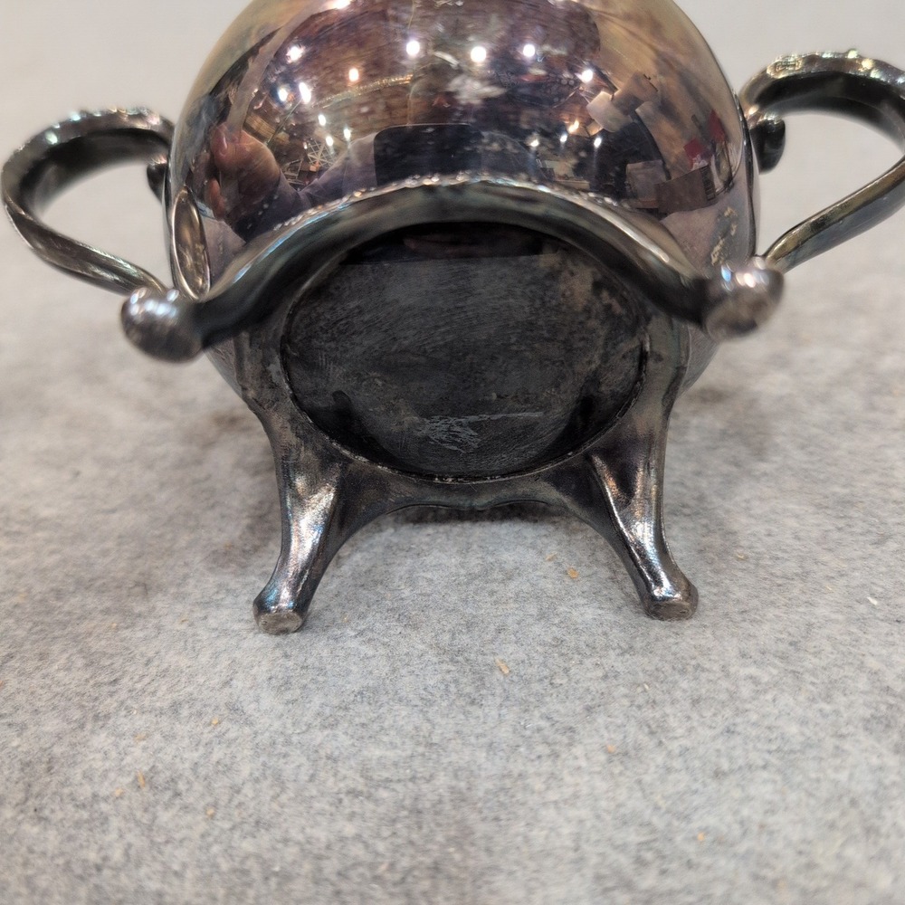 Vintage Silver Plated Footed Sugar Bowl with Lid Ornate Handles Tarnish Decor - Picture 8 of 10